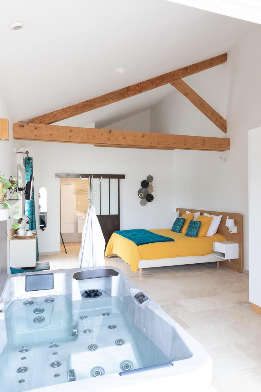 Jonquieres  Mas Des Tourterelles Bed & Breakfast エクステリア 写真